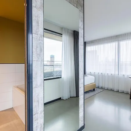 Отель Fletcher Boutique Slaak-rotterdam 4*